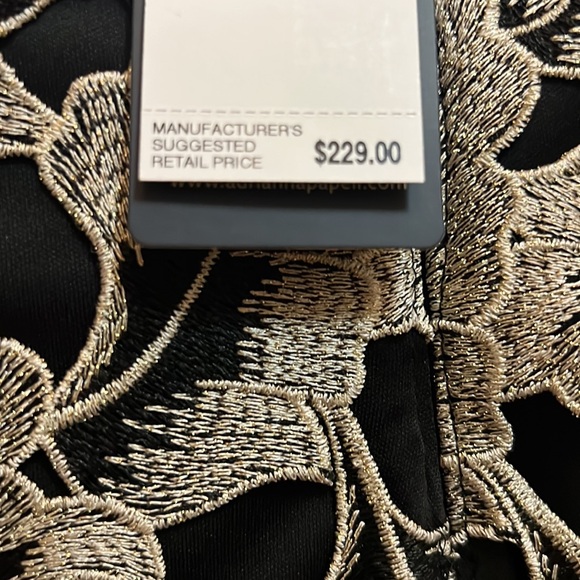 METALLIC LEAF LACE ANKLE DRESS IN BLACK GOLD sizes 4 and 6 - Picture 9 of 14